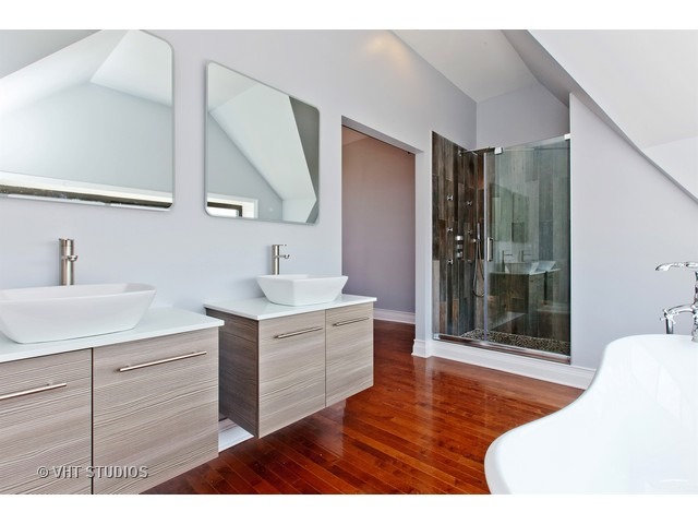 1506 E Marquette Rd, Chicago, IL 60637 photo 8