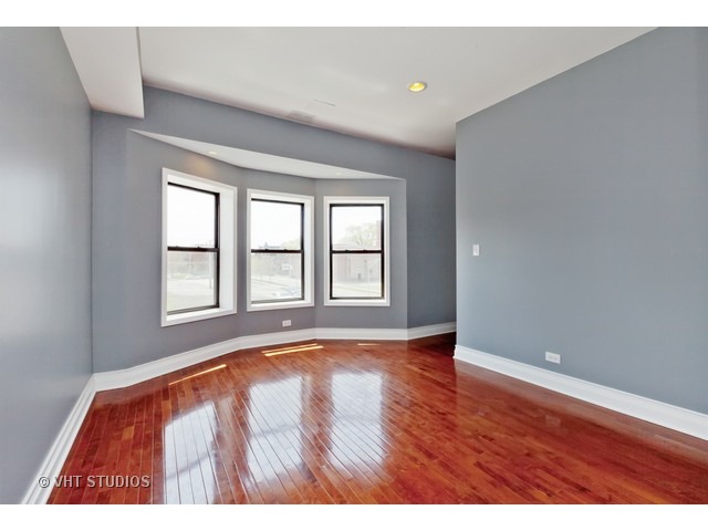 1506 E Marquette Rd, Chicago, IL 60637 photo 9