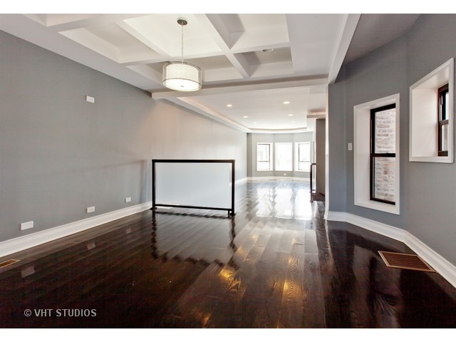 1506 E Marquette Rd, Chicago, IL 60637 photo 6