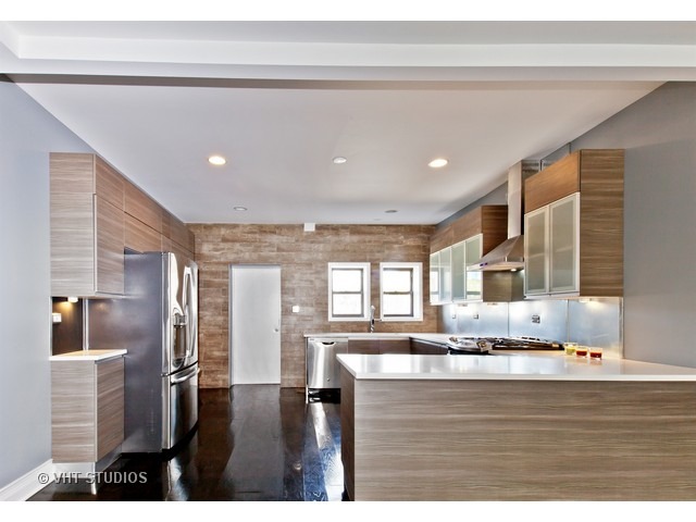 1506 E Marquette Rd, Chicago, IL 60637 photo 3