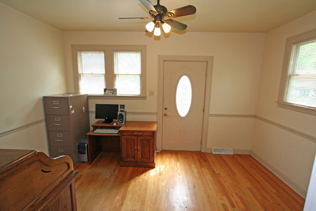 329 Jefferson Ave, Elgin, IL 60120 photo 7