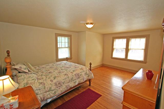 329 Jefferson Ave, Elgin, IL 60120 photo 12