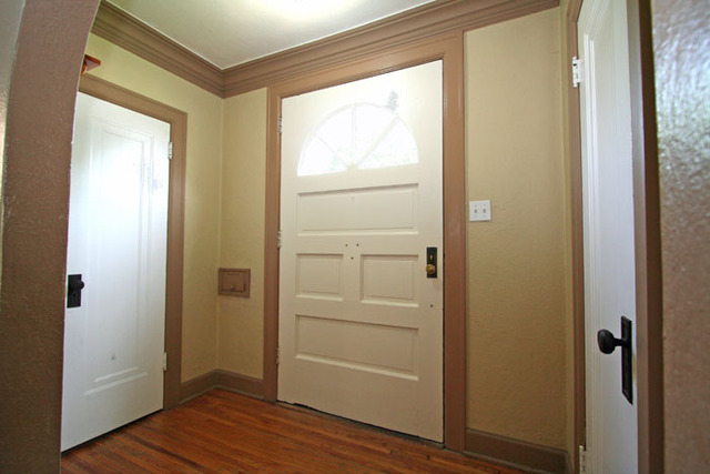 329 Jefferson Ave, Elgin, IL 60120 photo 8