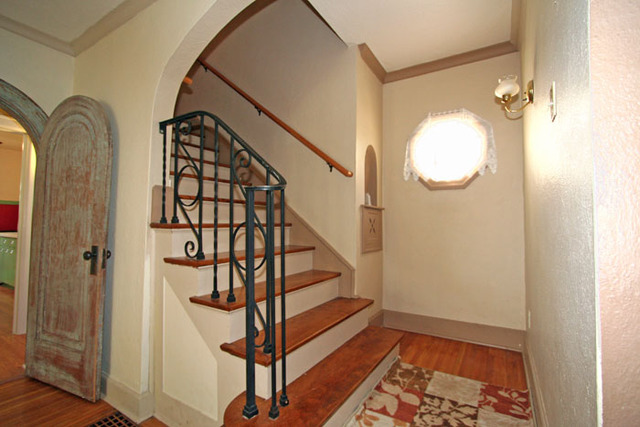 329 Jefferson Ave, Elgin, IL 60120 photo 9