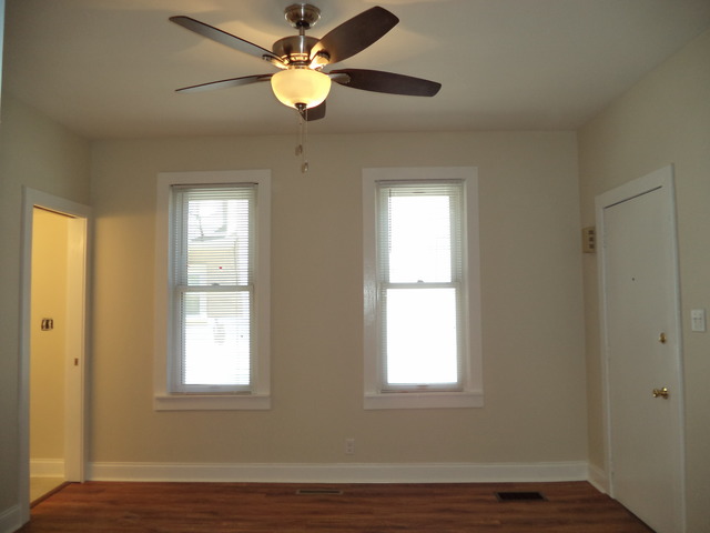 338 Moseley St, Elgin, IL 60123 photo 3