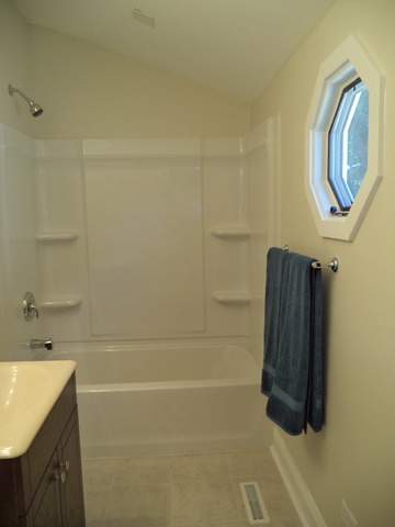 338 Moseley St, Elgin, IL 60123 photo 6