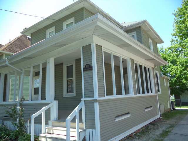 338 Moseley St, Elgin, IL 60123 photo 1