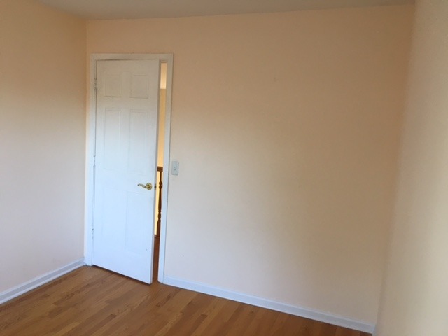 356 N Wolf Rd, Des Plaines, IL 60016 photo 19