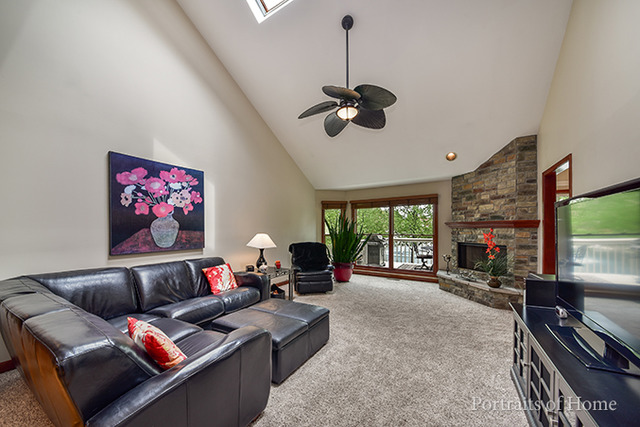 2062 Brookside Ln, Aurora, IL 60502 photo 4