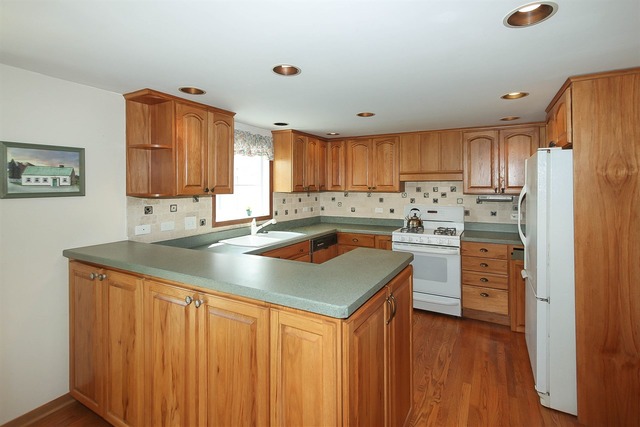 412 Clearview Ave, Wauconda, IL 60084 photo 6