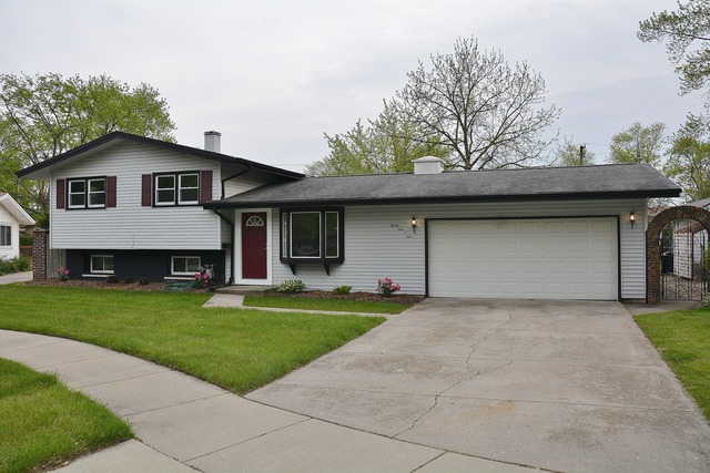 3105 189th St, Lansing, IL 60438 photo 2