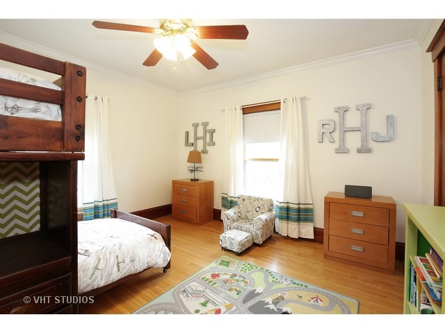 359 Walnut Ave, Elgin, IL 60123 photo 16