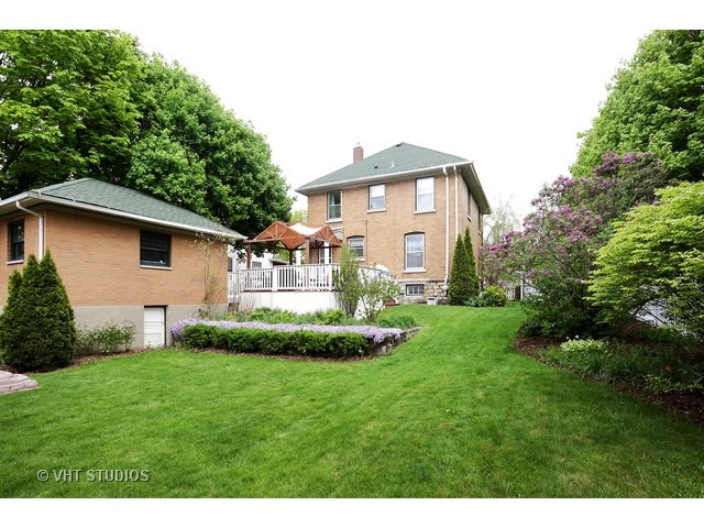 359 Walnut Ave, Elgin, IL 60123 photo 21