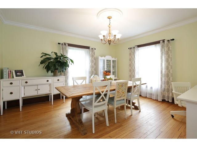 359 Walnut Ave, Elgin, IL 60123 photo 7
