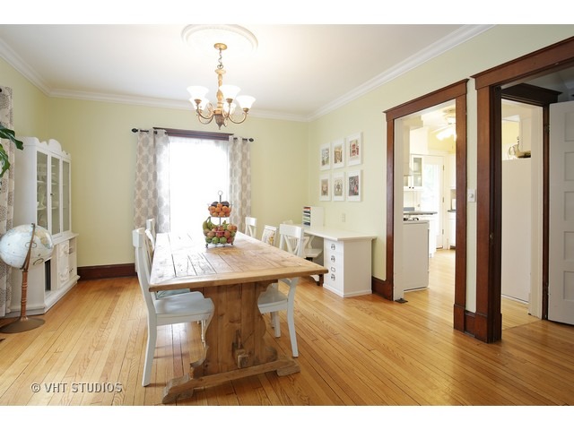 359 Walnut Ave, Elgin, IL 60123 photo 8