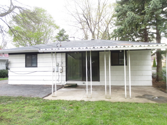 537 Isa Dr, Wheeling, IL 60090 photo 2