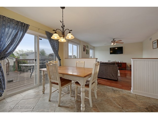 2920 Discovery Dr, Plainfield, IL 60586 photo 5