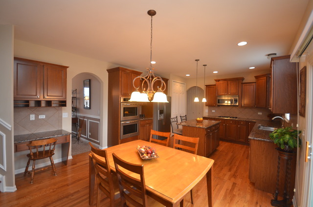 12921 Peppertree Dr, Plainfield, IL 60585 photo 4