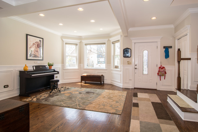2935 N Wisner Ave, Chicago, IL 60618 photo 4