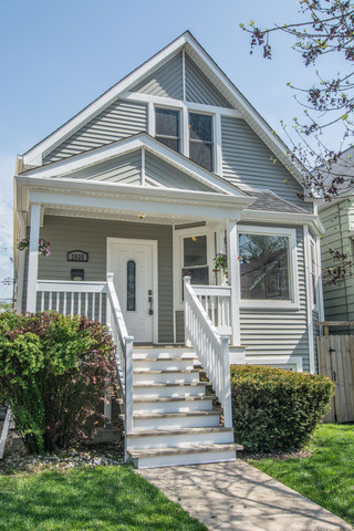 2935 N Wisner Ave, Chicago, IL 60618 photo 1