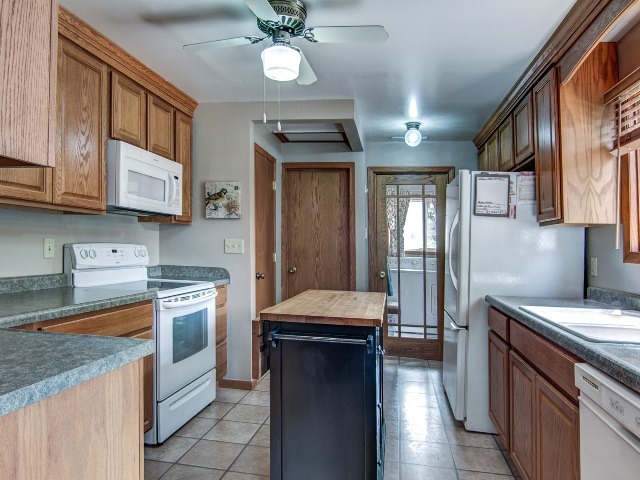 2060 E Bradley St, Beloit, WI 53511 photo 11