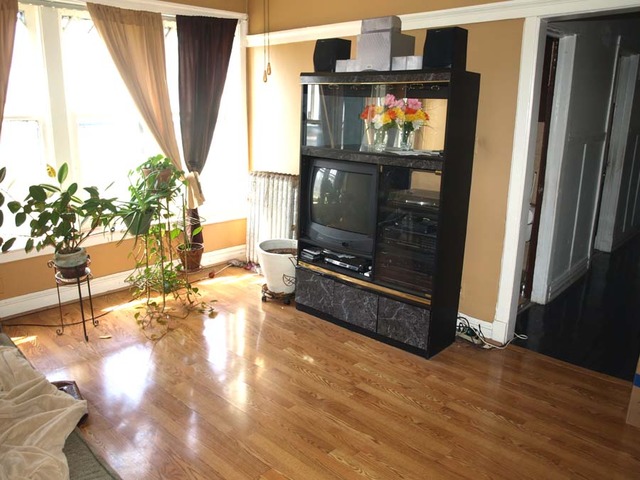 1411 E 67th Pl, Chicago, IL 60637 photo 2