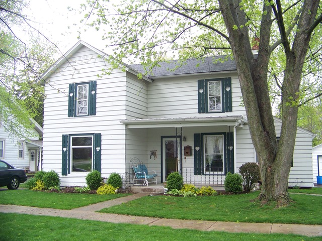 208 E Center St, Mount Morris, IL 61054 photo 1