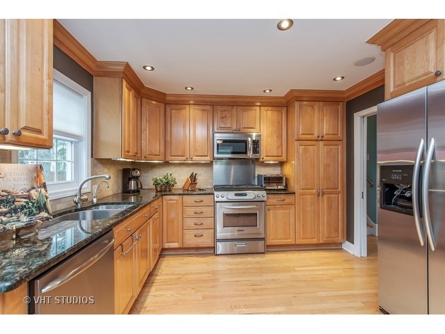 217 Glenview Rd, Glenview, IL 60025 photo 9