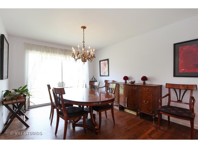 850 Warwick Rd, Deerfield, IL 60015 photo 4