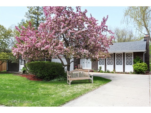 850 Warwick Rd, Deerfield, IL 60015 photo 1