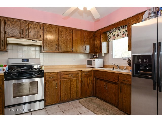 5846 Liberty Sq, Oak Forest, IL 60452 photo 3
