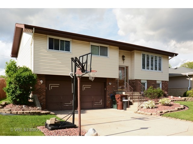 5846 Liberty Sq, Oak Forest, IL 60452 photo 8