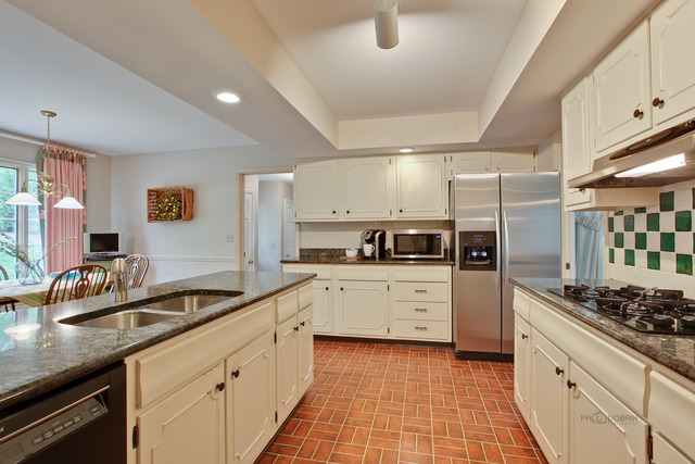232 Abbott Pl, Tower Lakes, IL 60010 photo 12