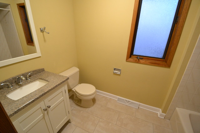 3348 S Normal Ave, Chicago, IL 60616 photo 11