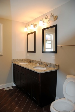3433 N Nagle Ave, Chicago, IL 60634 photo 8