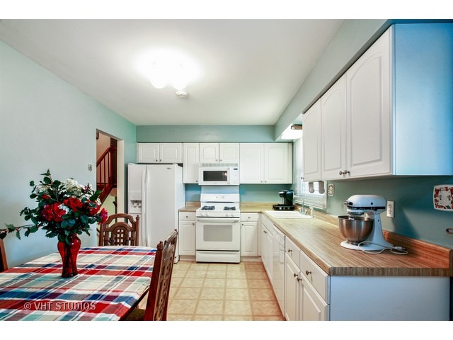 711 Evergreen Ct, Algonquin, IL 60102 photo 6