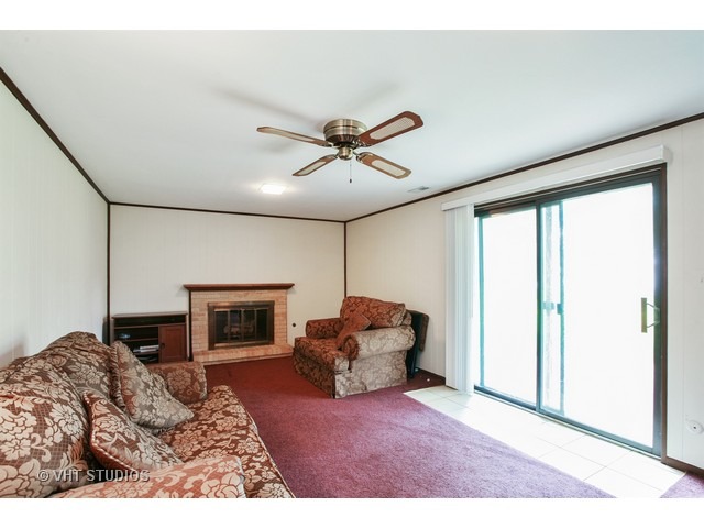 711 Evergreen Ct, Algonquin, IL 60102 photo 9