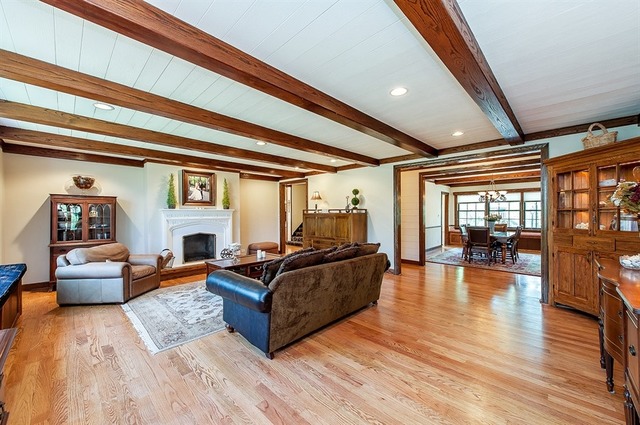 55 Park Ln, Golf, IL 60029 photo 6