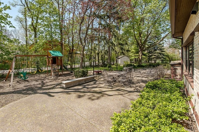 55 Park Ln, Golf, IL 60029 photo 21