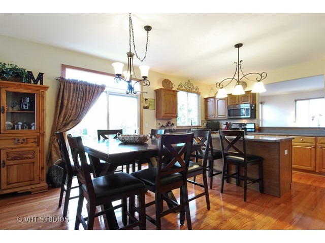 25155 Constitution Ct, Plainfield, IL 60544 photo 7