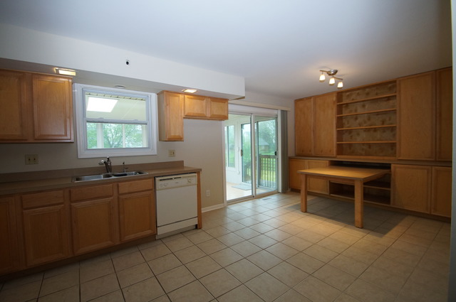 15155 S Michael Dr, Plainfield, IL 60544 photo 6