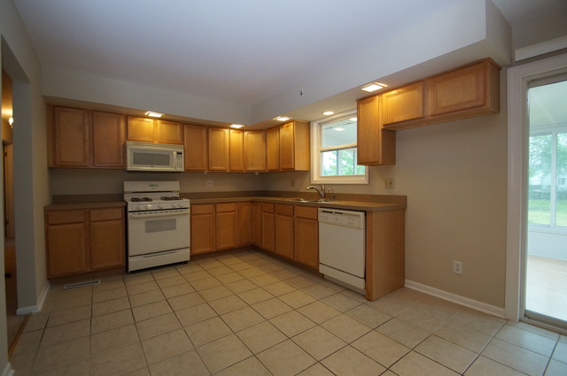 15155 S Michael Dr, Plainfield, IL 60544 photo 5