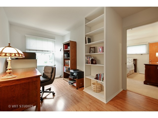 329 Brookside Cir, Wheaton, IL 60187 photo 8