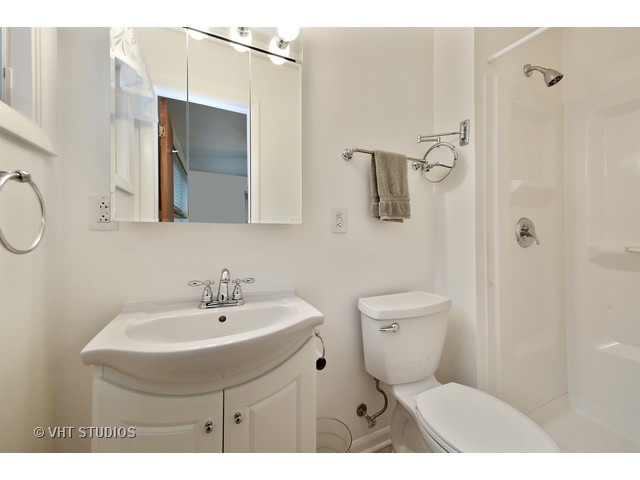 329 Brookside Cir, Wheaton, IL 60187 photo 10
