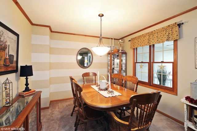 3244 Meadow Trl E, Dekalb, IL 60115 photo 5