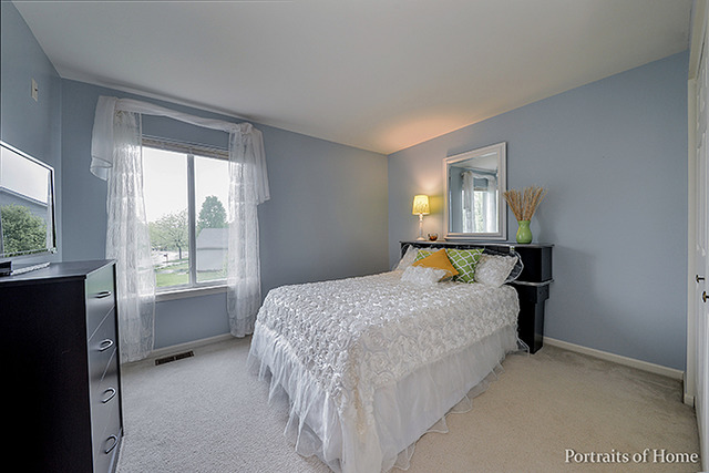 2799 Stuart Kaplan Dr, Aurora, IL 60503 photo 9