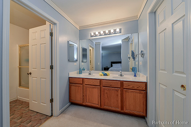 2799 Stuart Kaplan Dr, Aurora, IL 60503 photo 8
