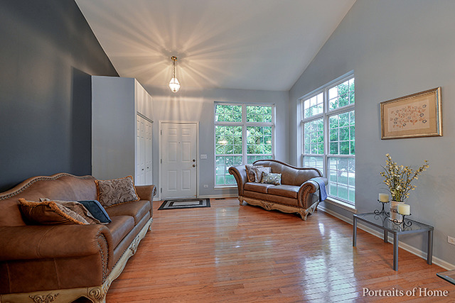 2799 Stuart Kaplan Dr, Aurora, IL 60503 photo 3