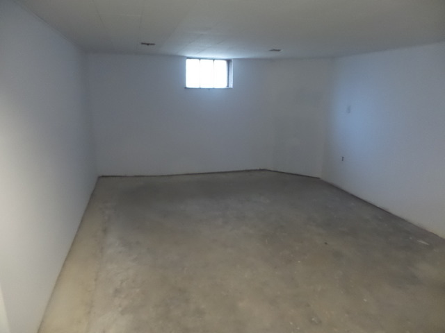 555 E 104th St, Chicago, IL 60628 photo 10