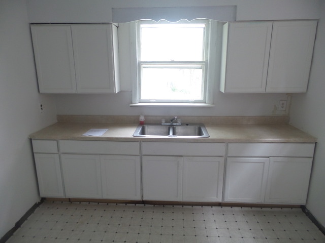 555 E 104th St, Chicago, IL 60628 photo 5